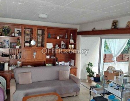 For Sale, Three-Bedroom Semi-Detached Ground Floor House in Anthoupolis