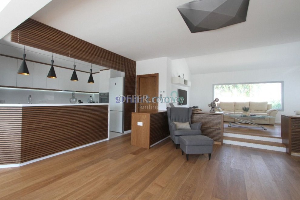 3 Bedroom Duplex For Rent in Kolossi Limassol - 10