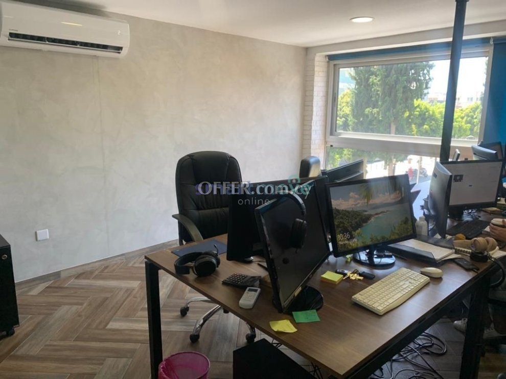 Office 160 sq.m. in Limassol - 4