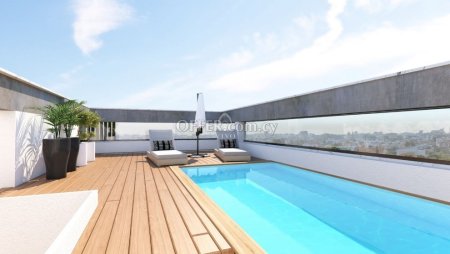 MODERN THREE BEDROOM PENTHOUSE WITH PRIVATE SWIMMING POOL IN THE HEART OF LIMASSOL