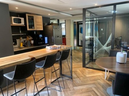 Office 160 sq.m. in Limassol - 1