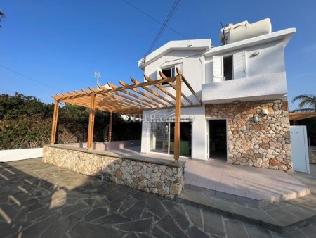 Detached Villa next to the Beach - 13