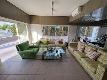 Detached Villa next to the Beach - 14