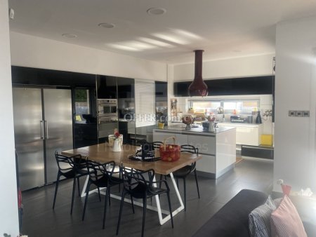 Modern 4 bedroom house in city center Katholiki Limassol - 7