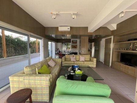 Detached Villa next to the Beach - 16