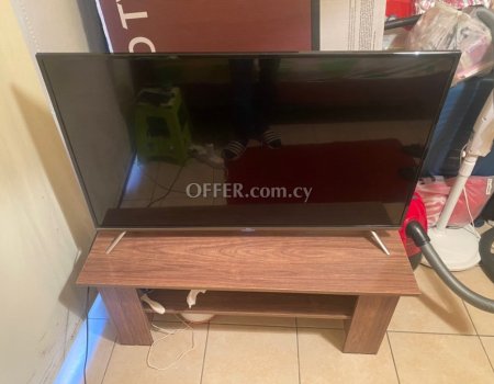 TCL tv - 2