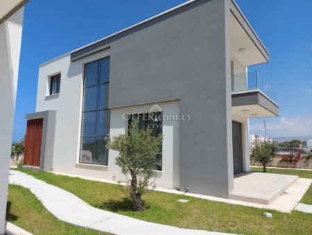 ELEGANTLY DESIGNED AND SPACIOUS 3-BEDROOM VILLA IN CHLORAKA, NEW MARINA AREA, PAFOS - 5
