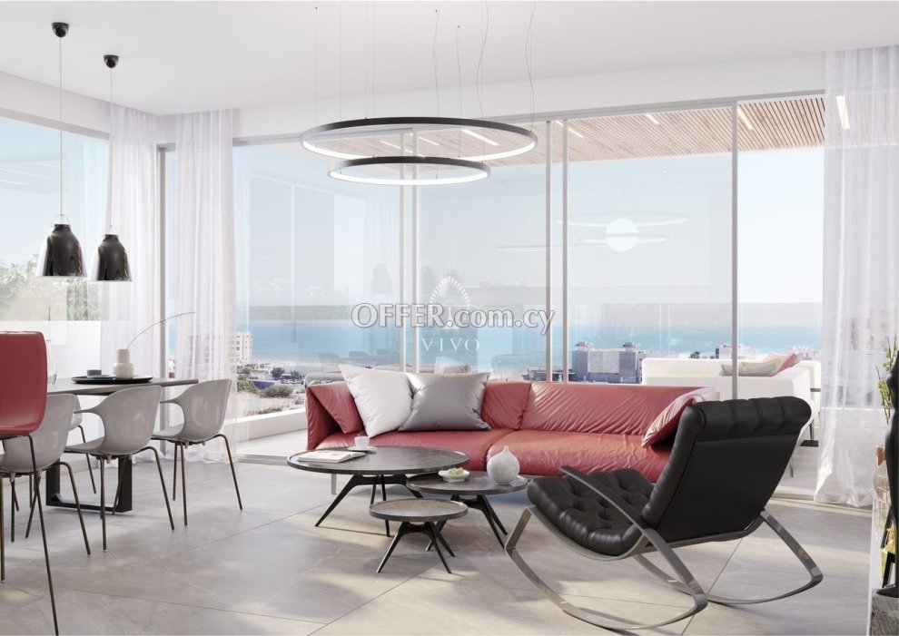 LUXURIOUS THREE BEDROOM GROUND FLOOR APARTMENT WITH GARDEN IN MACKENZIE AREA - 8