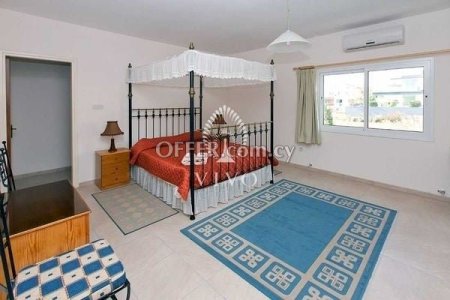 SPACIOUS 3 STOREY RESIDENTIAL BUILDING IN KOLOSSI - 3