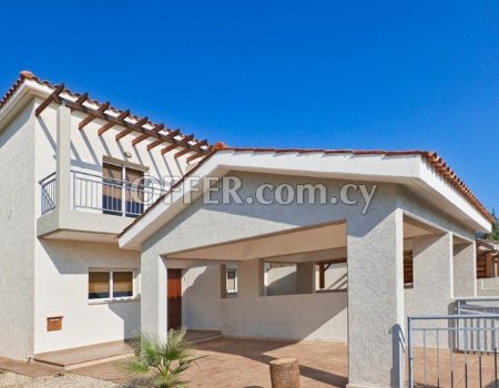 2 Bedroom Townhouse in Mouttagiaka