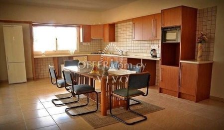 SPACIOUS 3 STOREY RESIDENTIAL BUILDING IN KOLOSSI - 5