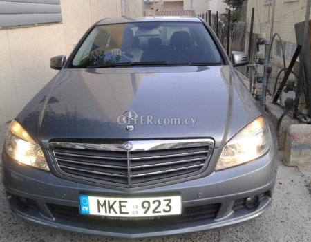 2010 Mercedes C220d 2.2L Diesel Automatic Sedan (photo 2)