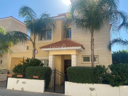 RESALE HOUSE IN MOUTAGIAKA WITH SWIMMING POOL AND ROOF TERRANCE