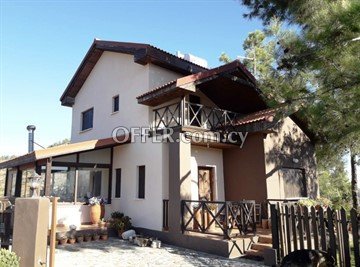 In Excellent Condition 3 Bedroom House On Huge Land In Gourri, Nicosia - 6