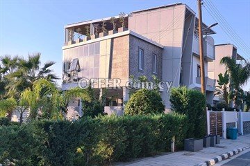 Luxury 4 Bedroom Villa  In Agios Tychonas, Limassol - 1