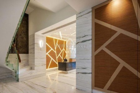 OFFICE OF 330 m2 IN MOLOS AREA.