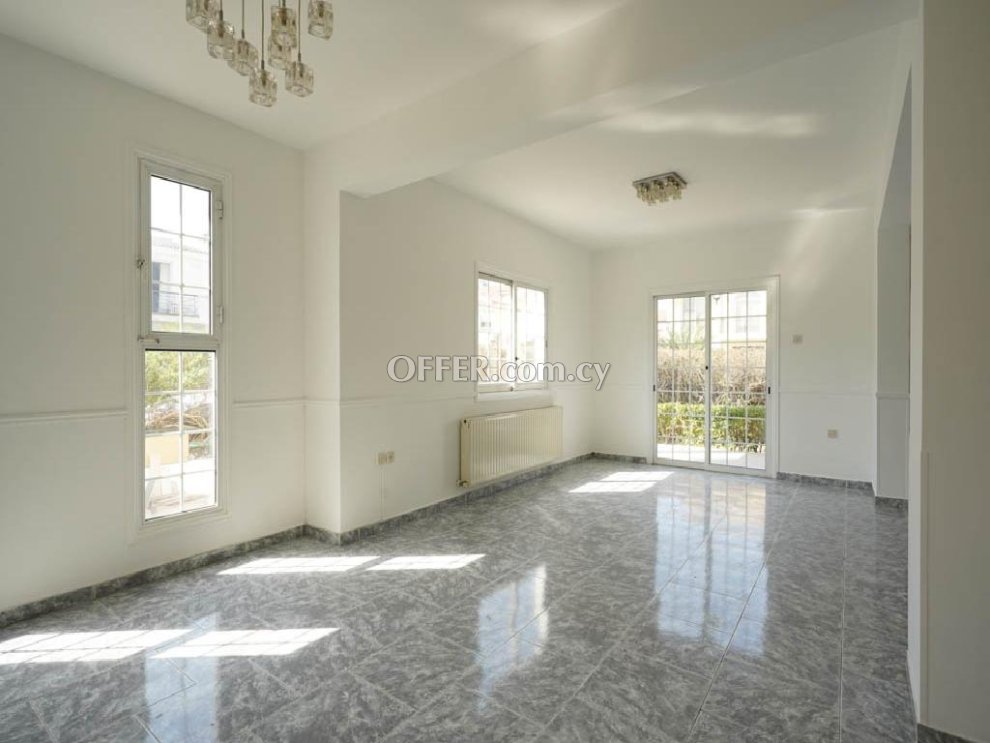 New For Sale €270,000 House (1 level bungalow) 3 bedrooms, Lakatameia, Lakatamia Nicosia - 1
