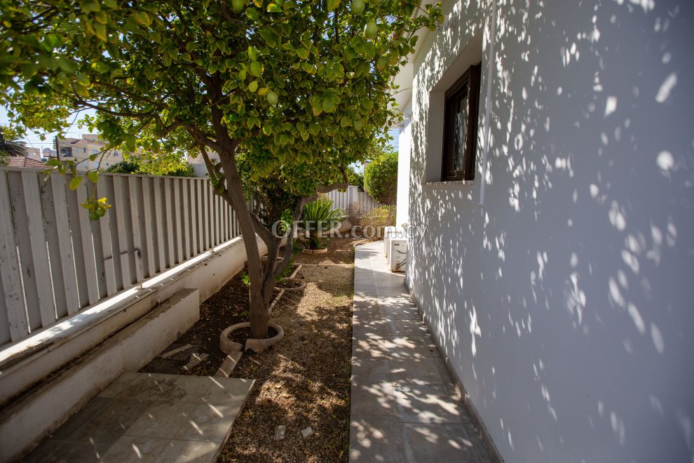 New For Sale €683,550 House (1 level bungalow) 4 bedrooms, Detached Agios Dometios Nicosia - 10