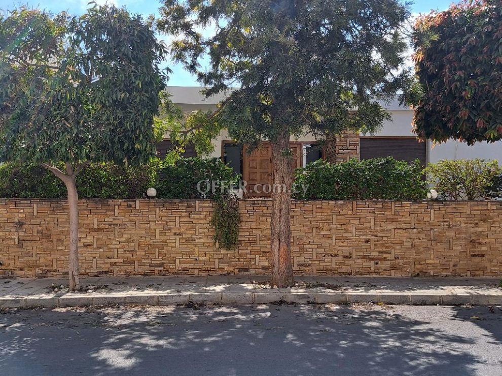 New For Sale €450,000 House (1 level bungalow) 4 bedrooms, Detached Kolossi Limassol - 3
