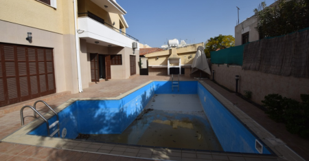 New For Sale €555,000 House 5 bedrooms, Detached Strovolos Nicosia - 2