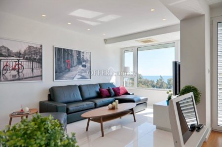 LUXURY 2-BEDROOM FULLY FURNISHED SEA FRONT APARTMENT IN GERMASOGEIA AREA