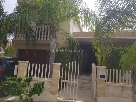 New For Sale €300,000 House 3 bedrooms, Larnaka (Center), Larnaca Larnaca - 1