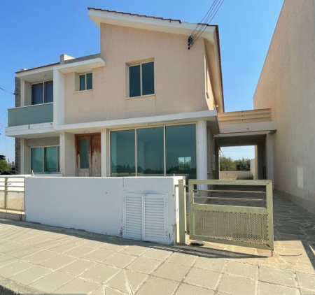 New For Sale €550,000 House (1 level bungalow) 5 bedrooms, Semi-detached Kiti Larnaca