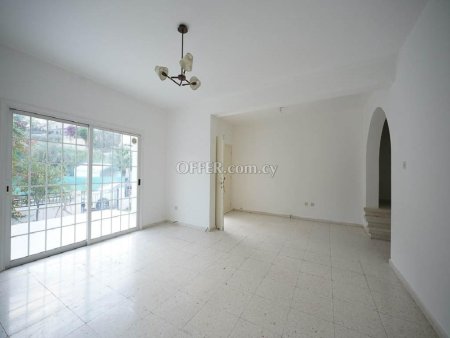 New For Sale €225,000 House (1 level bungalow) 3 bedrooms, Pera Nicosia - 1