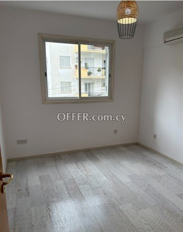 2 Bedroom Flat  In Lykavitos Area, Nicosia - 2