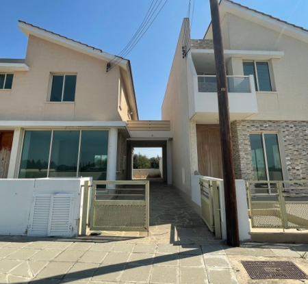 New For Sale €550,000 House (1 level bungalow) 5 bedrooms, Semi-detached Kiti Larnaca - 2