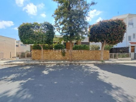 New For Sale €450,000 House (1 level bungalow) 4 bedrooms, Detached Kolossi Limassol - 2