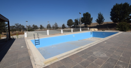 New For Sale €600,000 House (1 level bungalow) 5 bedrooms, Paliometocho Nicosia - 3