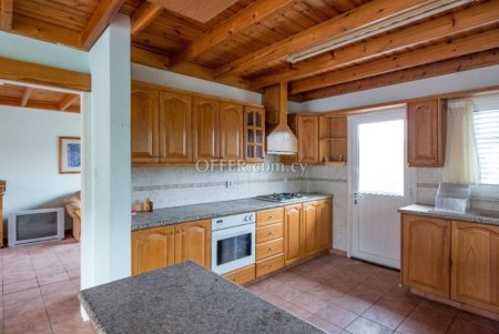New For Sale €420,000 House (1 level bungalow) 3 bedrooms, Detached Agios Epifanios Oreinis Nicosia - 8