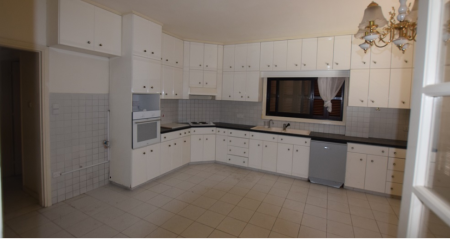 New For Sale €555,000 House 5 bedrooms, Detached Strovolos Nicosia - 9