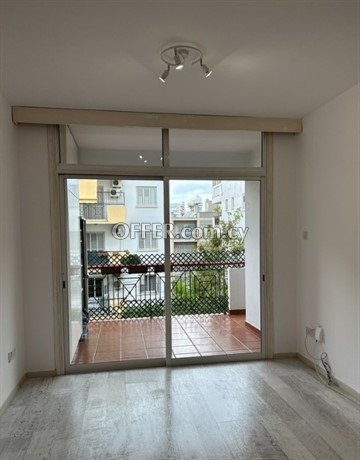 2 Bedroom Flat  In Lykavitos Area, Nicosia - 5