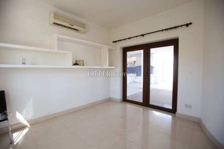 New For Sale €683,550 House (1 level bungalow) 4 bedrooms, Detached Agios Dometios Nicosia - 5