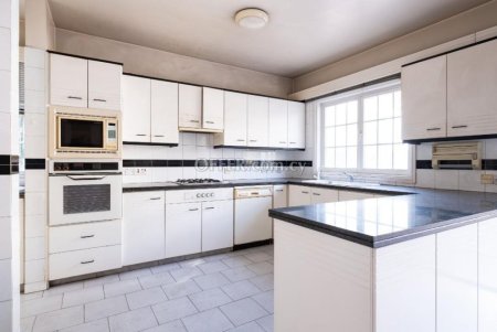 New For Sale €650,000 House (1 level bungalow) 4 bedrooms, Strovolos Nicosia - 4