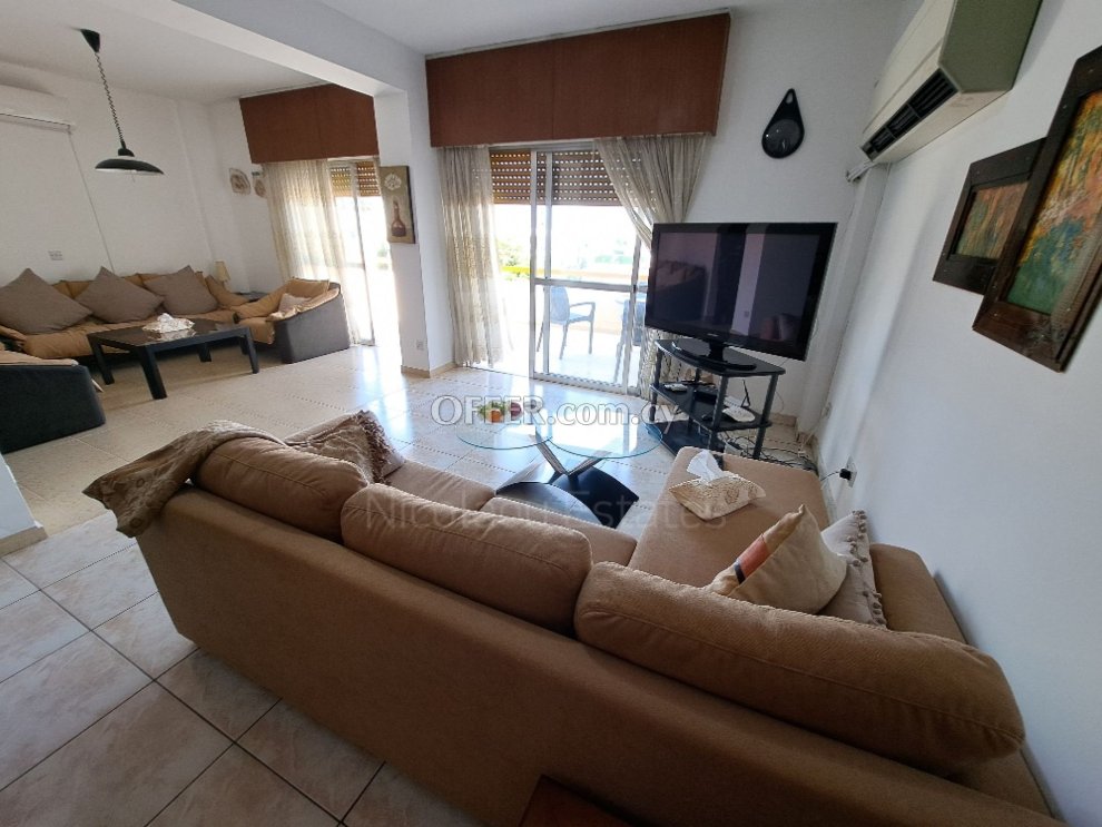 Large apartment near the beach Enaerios Limassol Cyprus - 10