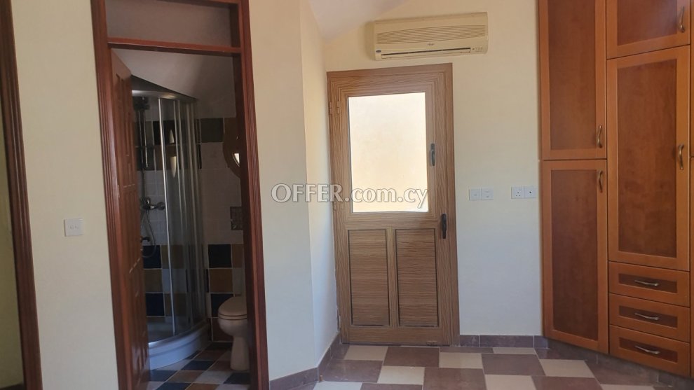 New For Sale €440,000 Maisonette 4 bedrooms, Semi-detached Egkomi Nicosia - 2
