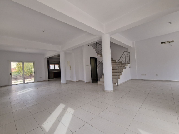New For Sale €240,000 House 4 bedrooms, Detached Deftera Pano Nicosia - 1