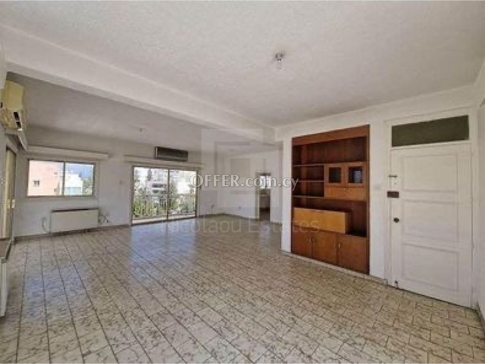 Three bedroom Penthouse For Sale in Ayios Antonios Nicosia - 9