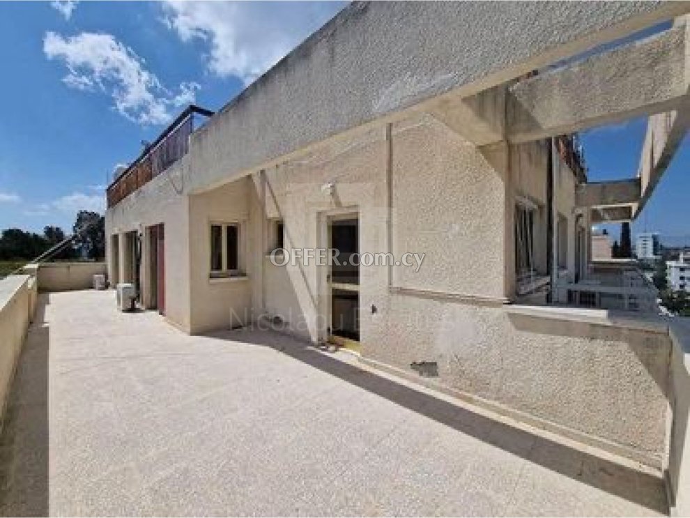 Three bedroom Penthouse For Sale in Ayios Antonios Nicosia - 5