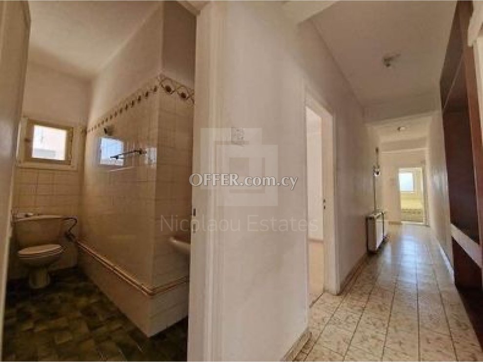 Three bedroom Penthouse For Sale in Ayios Antonios Nicosia - 4