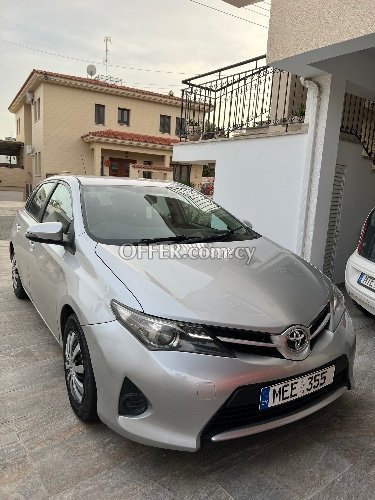 2014 Toyota Auris 1.4L Petrol Manual Hatchback - 4