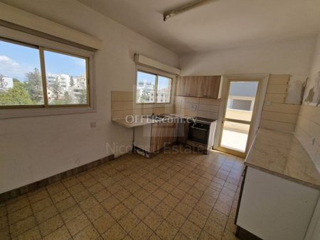 Three Bedroom Penthouse For Sale in Ayios Antonios Nicosia - 2