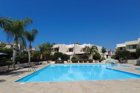 3 Bedrooms 2 Bathrooms Apartment in Universal - 1
