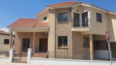 New For Sale €440,000 Maisonette 4 bedrooms, Semi-detached Egkomi Nicosia - 1