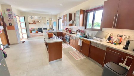 5 Bedroom Villa + Play Room Panoramic Views - 10