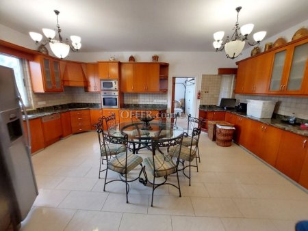 Beautiful 6 Bedrooms Villa in Sea caves with central heating - 2