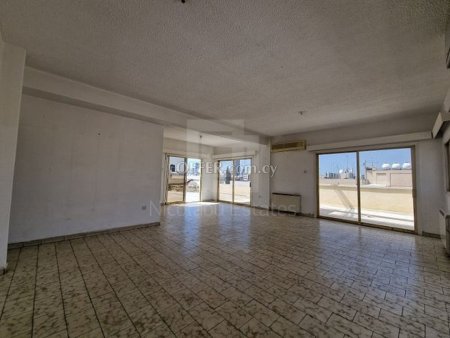 Three Bedroom Penthouse For Sale in Ayios Antonios Nicosia - 8